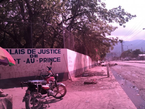 L’État haïtien fuit le Centre-ville de Port-au-Prince