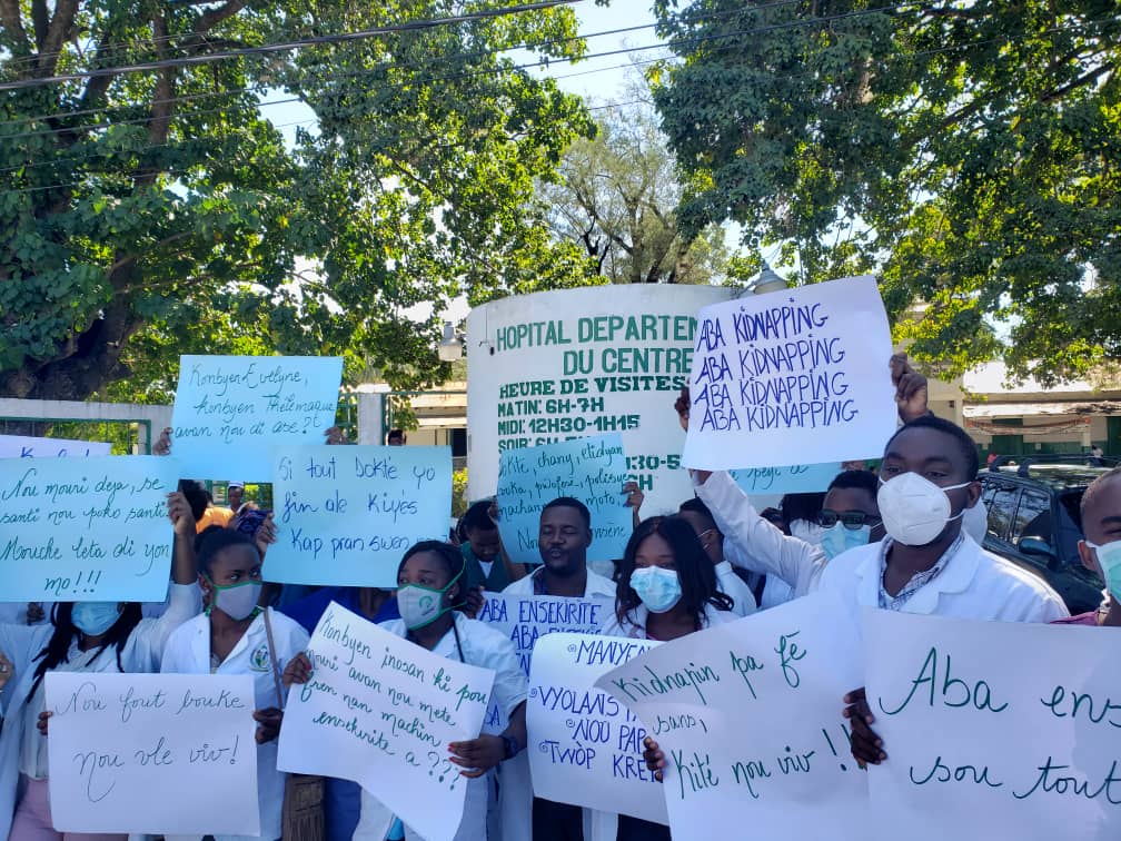 Les bandits s’acharnent sur les médecins
