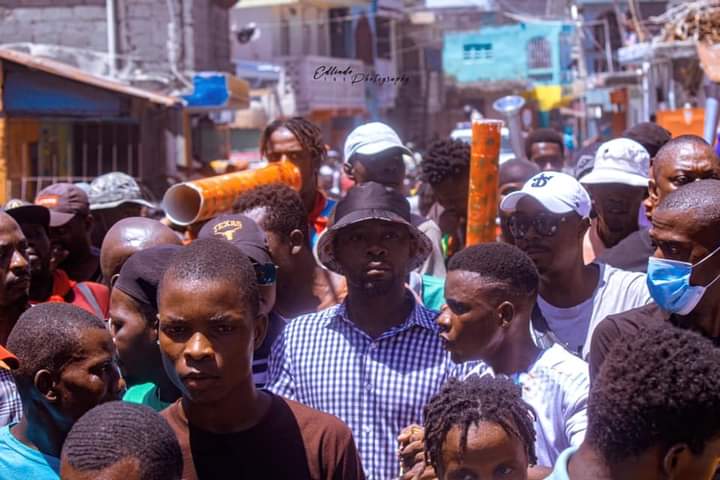 Cap-Haïtien: des organisations populaires marchent contre la vie chère et le black-out