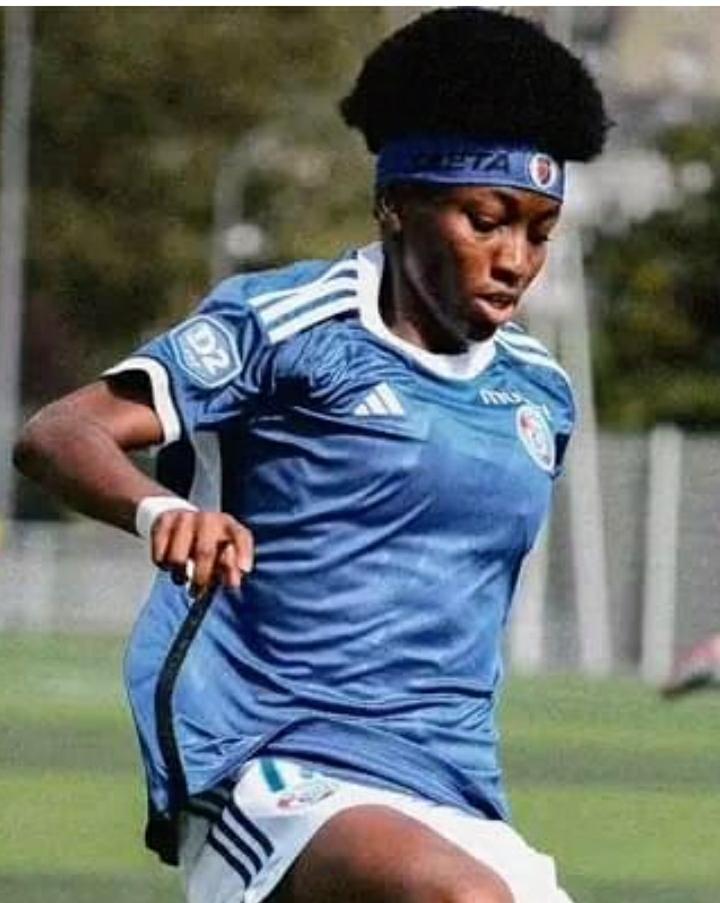 L'attaquante Roseline Éloissaint sera absente des terrains pendant plusieurs mois