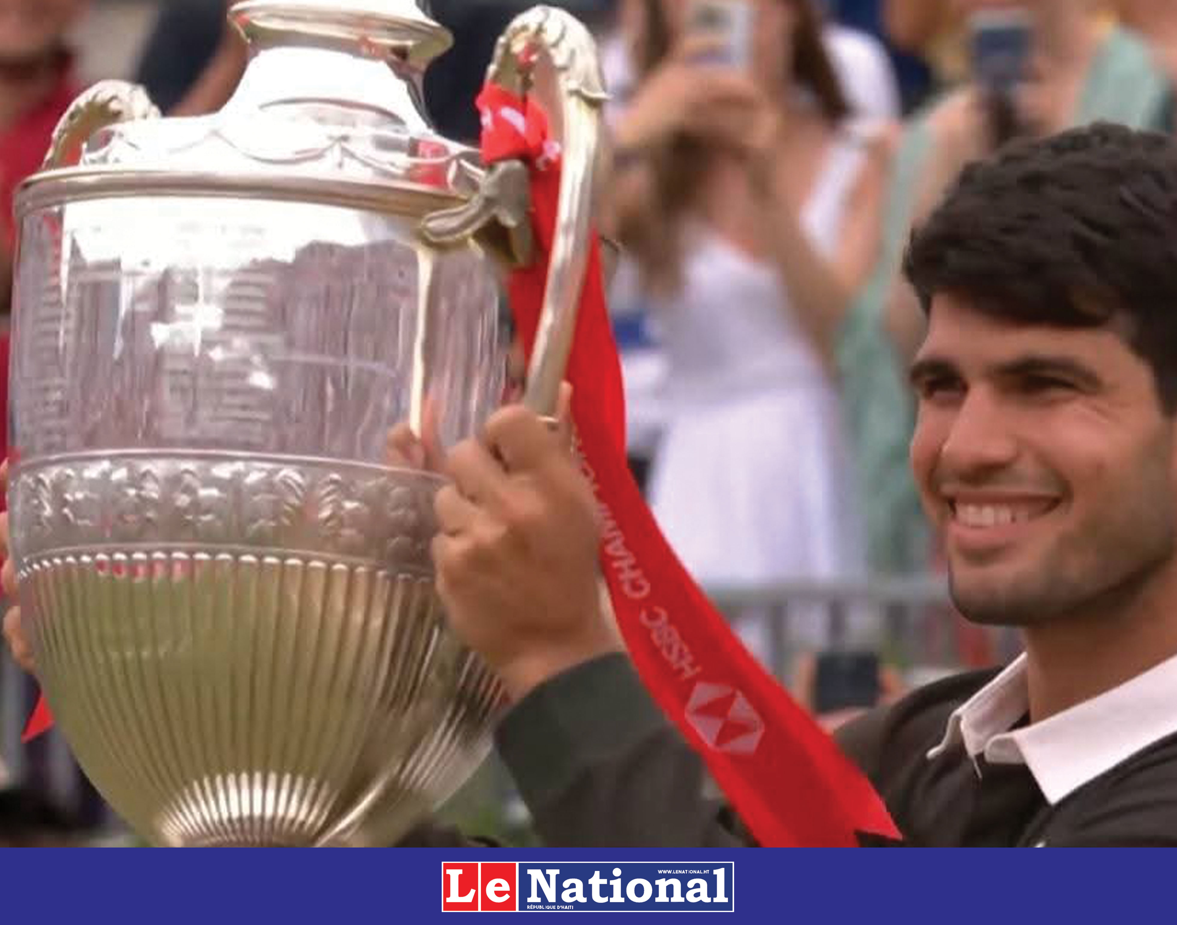Carlos Alcaraz s’impose et confirme son statut de grand favori pour Wimbledon