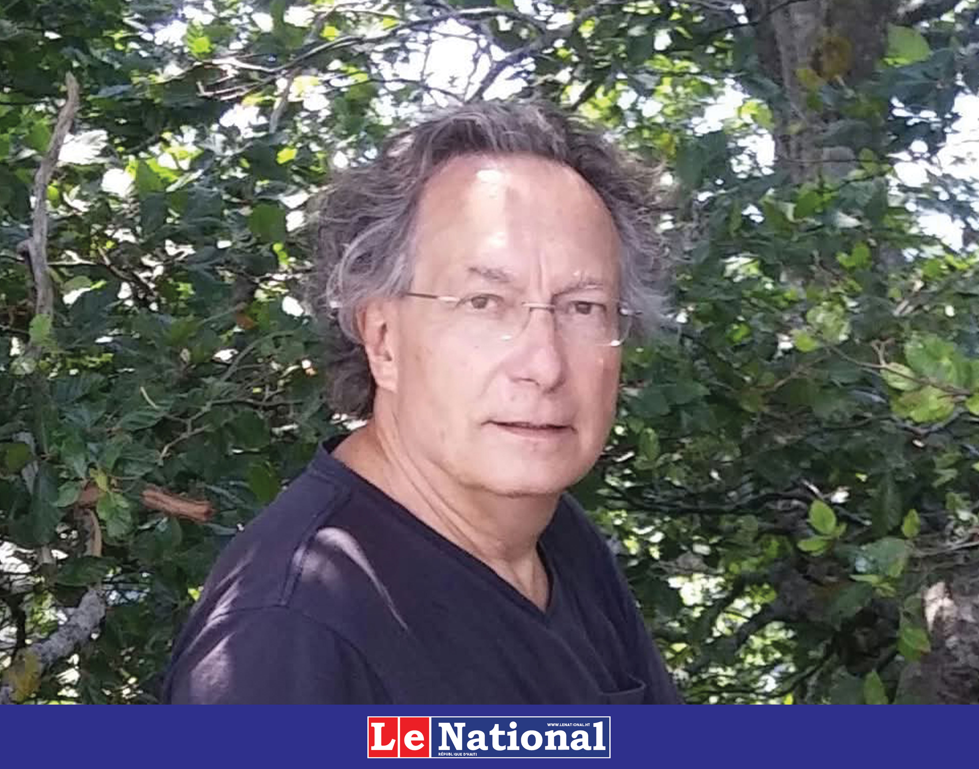 Gérard Cartier une poète génie devant le soleil