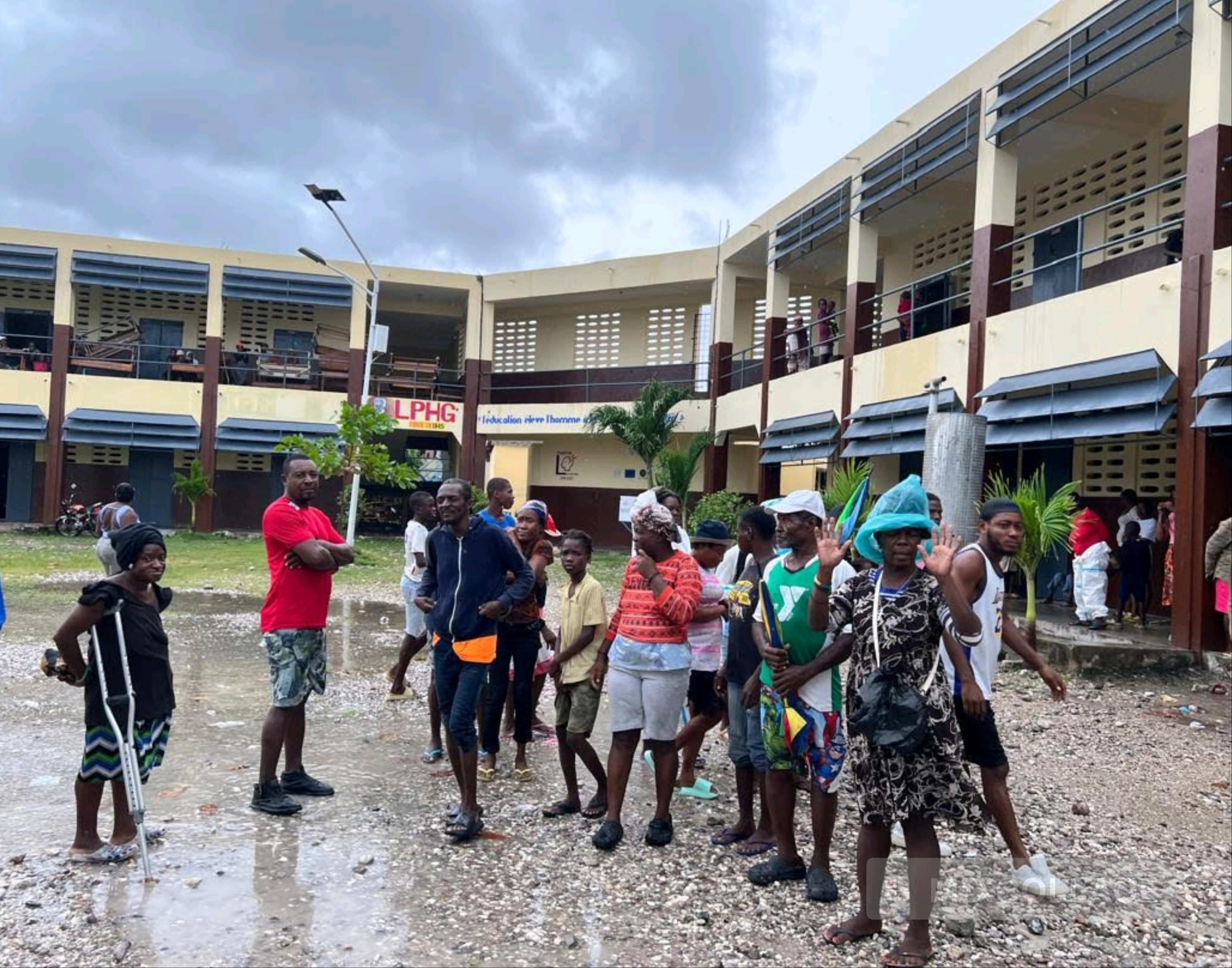 Ouragan Mélissa : Des sinistrés dans les camps d’hébergement des Cayes appellent à l’aide