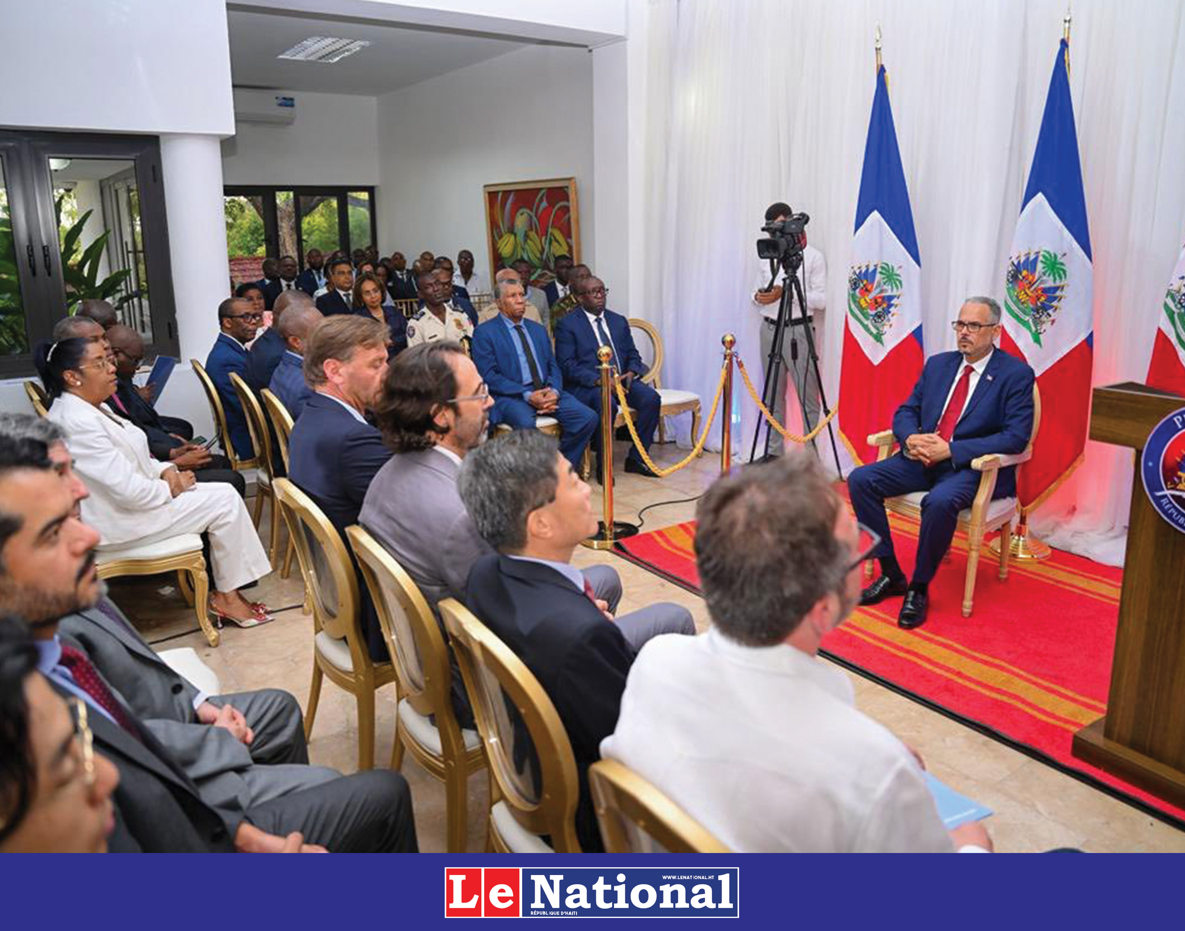 Crise politique : présentation du « Pacte national pour la stabilité et l'organisation des élections »