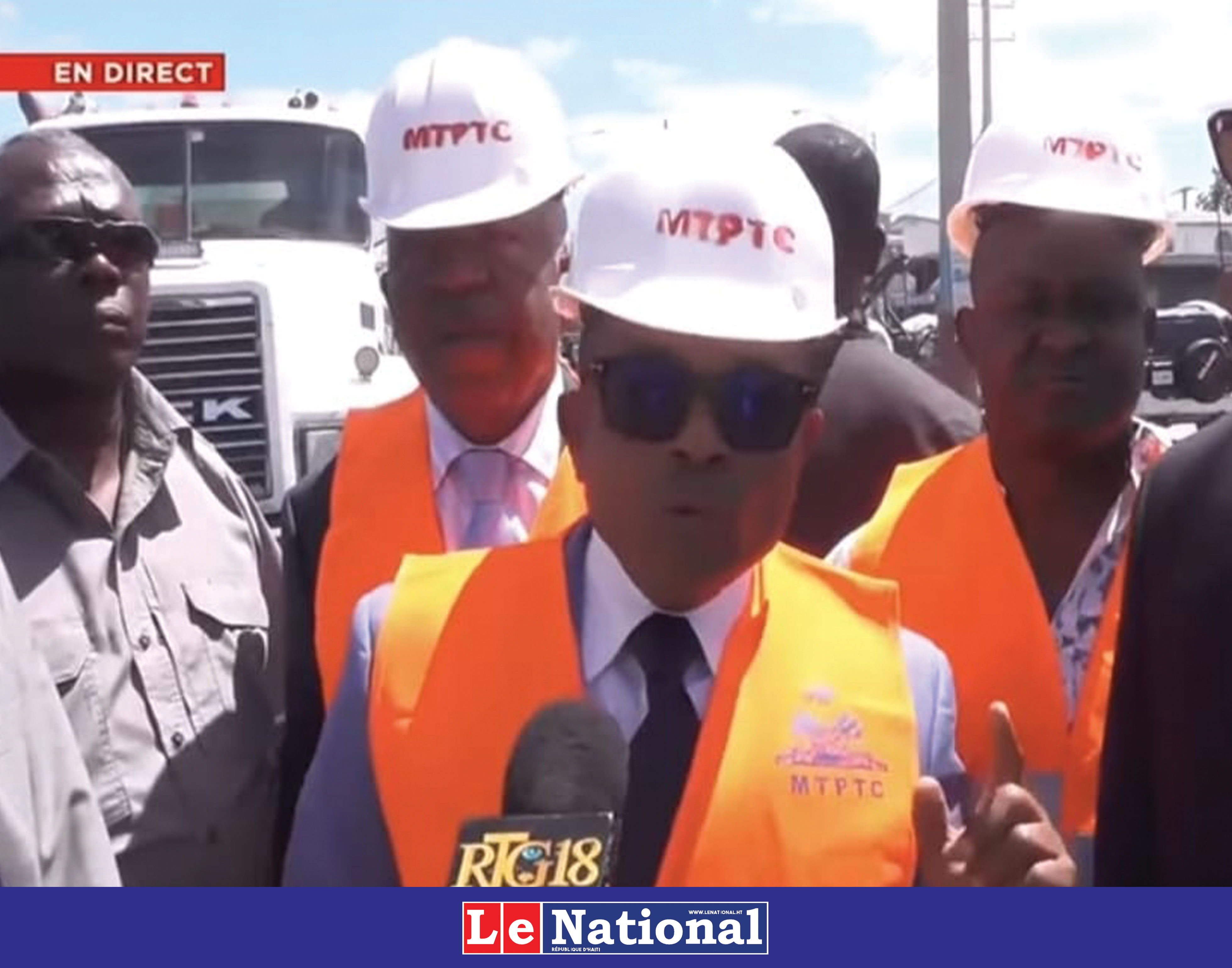 Le ministre des TPTC, l’ingénieur Joseph Almathe Pierre-Louis, effectue sa première visite sur la route de l’aéroport