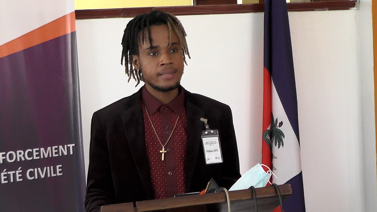 Stevens Joseph sacré lauréat du concours national de débat sur la covid-19 organisé par le VDH