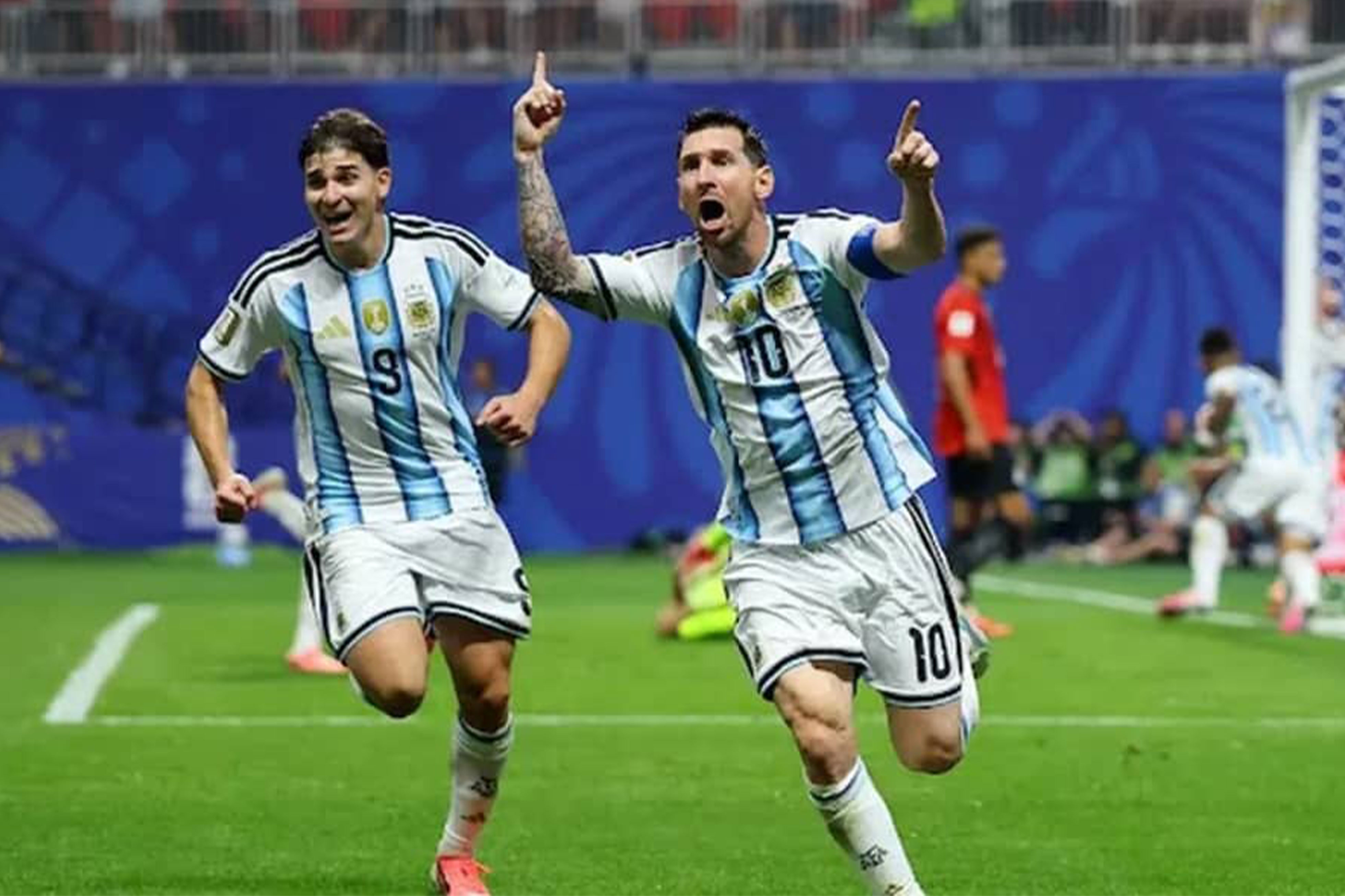 Messi mène l’incroyable remontée de l’Argentine face à l’Égypte