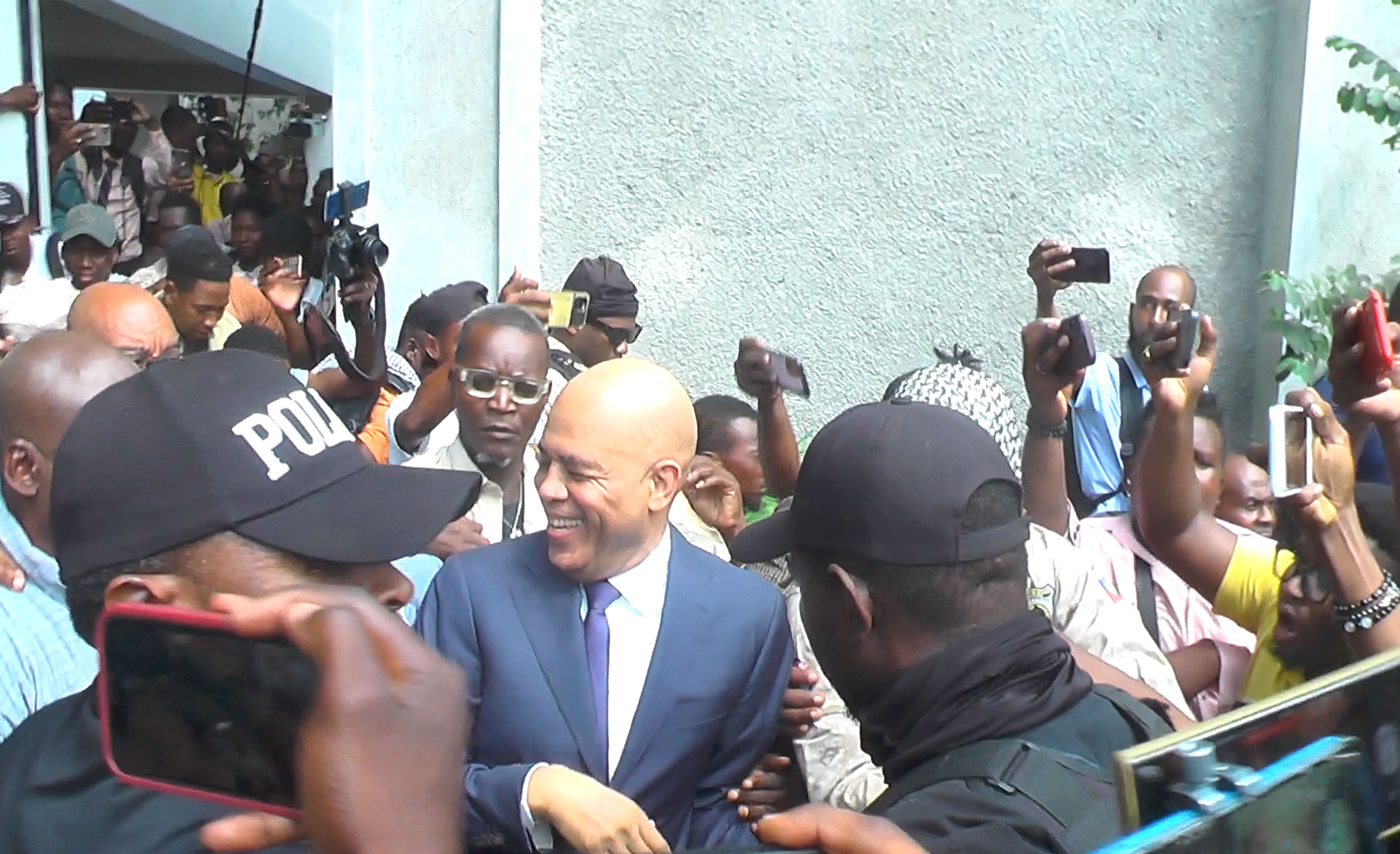 Assassinat de Jovenel Moise : Michel Martelly auditionné par le juge Jean Denis Cyprien