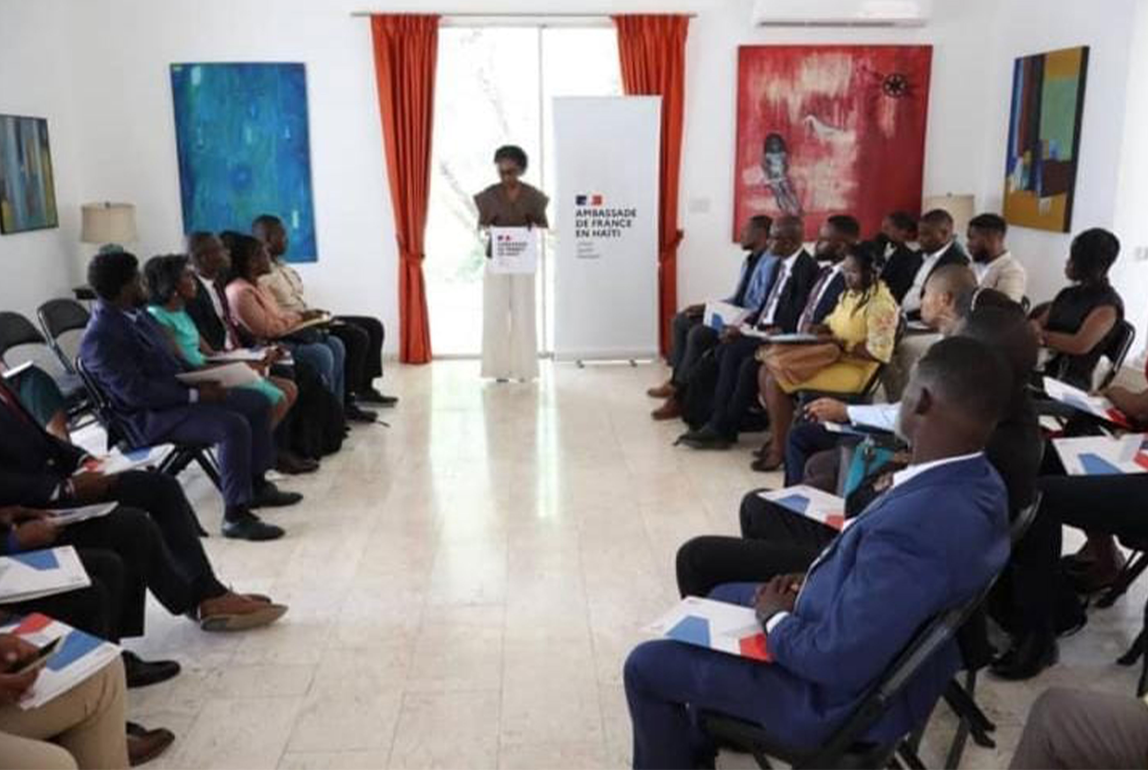 Bourses d’étude : Plus de 40 étudiants haïtiens bientôt en France en Master 2